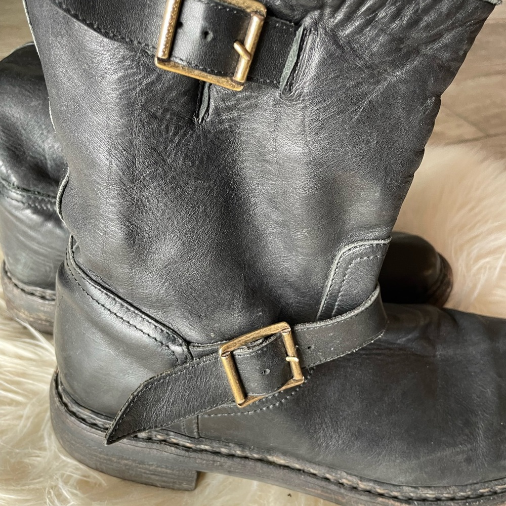 BURBERRY UNISEX BLACK BOOTS